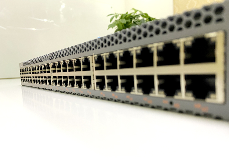 Switch Juniper EX2300-48P