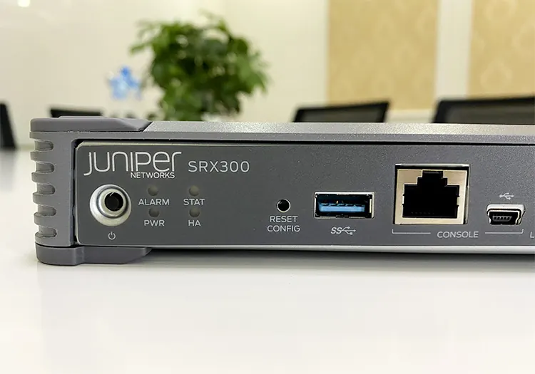 Firewall Juniper SRX300-SYS-JB Firewall Juniper SRX300-SYS-JB