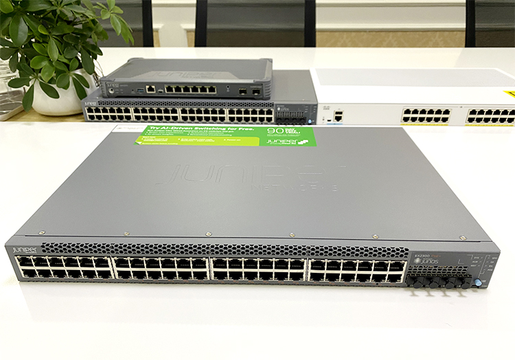 Switch Juniper EX2300-48P,  48-port 10/100/1000BaseT PoE+