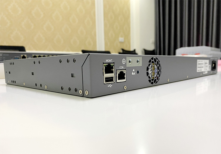 Switch Juniper EX2300-48T
