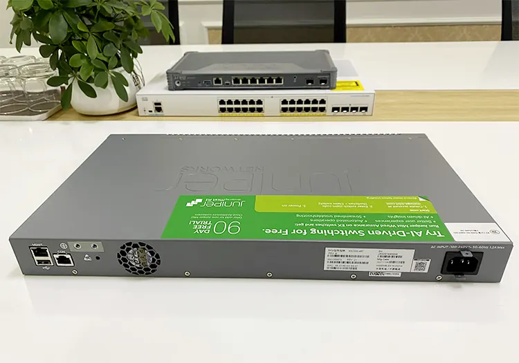 Switch Juniper EX2300-48T Switch Juniper EX2300-48T